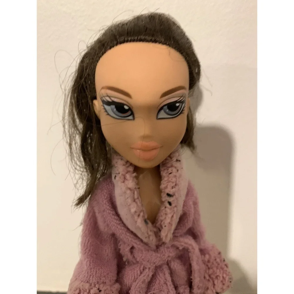 Mga bratz dana
